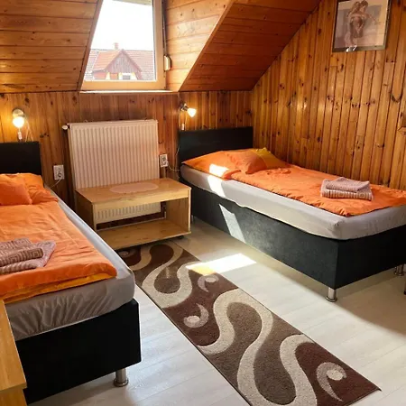 Couette-café Lenzl's Panzio Szigetvár