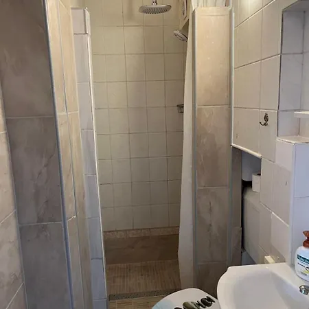 Couette-café Lenzl's Panzio 3*